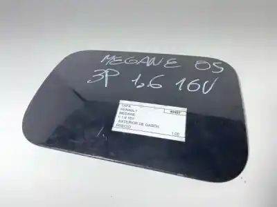 Pièce détachée automobile d'occasion BOUCHON DE CARBURANT EXTÉRIEUR pour RENAULT MÉGANE II 1.6 16V 3P-SOLO TAPA ESTERIOR. NEGRA. 3 PATILLAS DE 4 ROTAS. TIENEN QUE PEGARLA Références OEM IAM 49597  