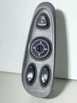 Автозапчасти б/у ВЫКЛЮЧАТЕЛЬ за HYUNDAI COUPE II 1.6 16V-DE ELEVALUNAS DEL. IZQUIERDO - PARA 4 ссылки OEM IAM 94527  