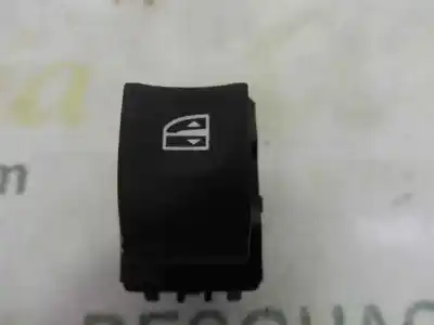 Автозапчастина б/у передній правий віконний вимикач для renault megane iii berlina 5 p dynamique посилання на oem iam 