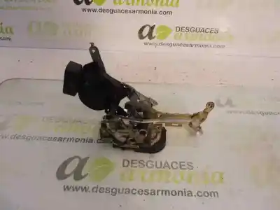 Second-hand car spare part left front door lock for toyota corolla (e12) 1.6 16v oem iam references 21334f2303