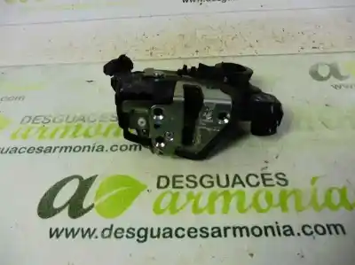 Автозапчастина б/у замок передній праві двері для toyota hilux (kun) cabina doble vxl 4x4 посилання на oem iam 6903002600  