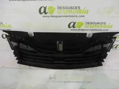 Автозапчастина б/у передня решіта для renault laguna ii (bg0) privilege посилання на oem iam 8200390126  