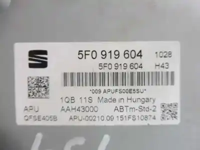İkinci el araba yedek parçası çok fonksiyonlu ekran için seat leon (5f1) style oem iam referansları 5f0919604  