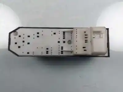 Автозапчасти б/у выключатель левого переднего окна за toyota yaris active ссылки oem iam 192835  