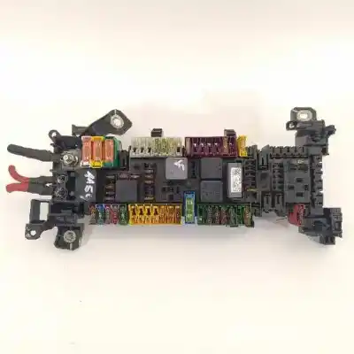İkinci el araba yedek parçası röle/sigorta kutusu için mercedes-benz clase cla (w117) cla 220 cdi (117.303) oem iam referansları a2465400240