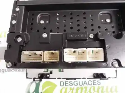 Peça sobressalente para automóvel em segunda mão sistema de áudio / rádio cd por toyota prius (nhw30) plug-in hybrid advance referências oem iam 8612047330  