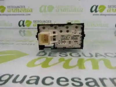 Автозапчасти б/у выключатель переднего правого окна за toyota prius (nhw30) plug-in hybrid advance ссылки oem iam   