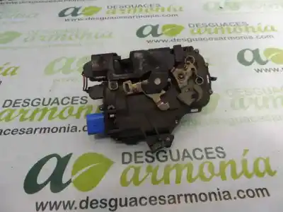 Recambio de automóvil de segunda mano de cerradura puerta delantera izquierda para skoda fabia  referencias oem iam   