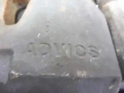 Автозапчастина б/у передній правий гальмівний супорт для lexus is200 (ds2/is2) 220d посилання на oem iam   