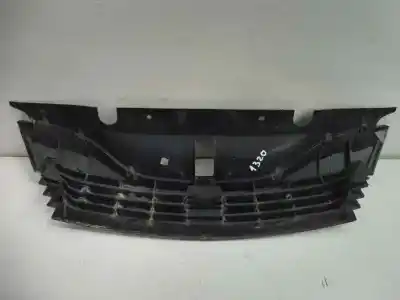 Автозапчасти б/у передняя решетка за renault laguna ii (bg0) expression ссылки oem iam 8200390126  