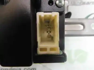 Peça sobressalente para automóvel em segunda mão sistema de áudio / rádio cd por toyota prius (nhw30) plug-in hybrid advance referências oem iam 8612047330  123000-16400101