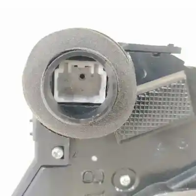 Tweedehands auto-onderdeel linker voordeur slot voor toyota prius (nhw20) basis oem iam-referenties   