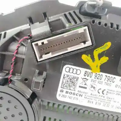 Pièce détachée automobile d'occasion compteur de vitesse tableau de bord pour audi a3 sportback (8vf) basic références oem iam 8v0920790c  0263742079