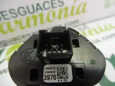 Second-hand car spare part hazard warning lights for opel corsa e selective oem iam references 13363976  