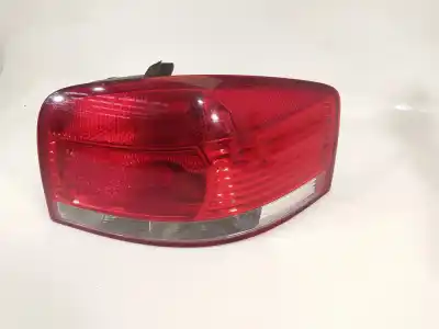 Second-hand car spare part right tailgate light for audi a3 (8p) 2.0 tdi ambiente oem iam references 8p0945258