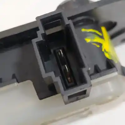 Автозапчастина б/у централізований двигун зкриття ворот для audi a2 (8z) 1.4 tdi посилання на oem iam 8b5962115b  