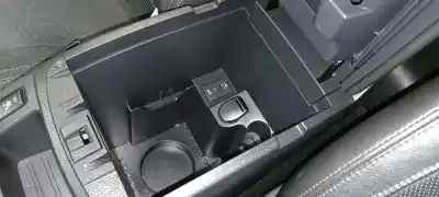 Second-hand car spare part center armrest for nissan qashqai (j11) 360 4x4 oem iam references   