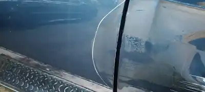 Second-hand car spare part left front door for opel corsa e selective oem iam references 39171068  