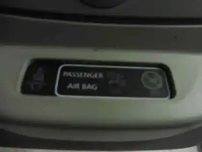 Second-hand car spare part interior light for renault captur zen oem iam references 26430  