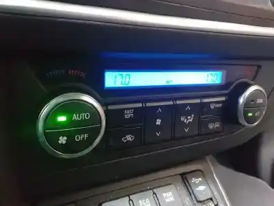Автозапчастина б/у клімат-контроль для toyota auris (_e18_) 1.8 hybrid (zwe186_) посилання на oem iam 5424a31a 75f542 5590002360