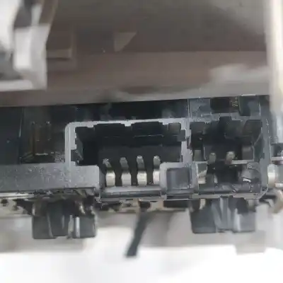 Pezzo di ricambio per auto di seconda mano luce interna per peugeot 3008 (05.2009->) 2.0 active [2.0 ltr. - 110 kw 16v hdi fap cat (rhe / dw10cted4)] riferimenti oem iam 9682063880  9681370177