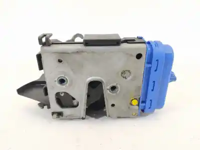 Автозапчасти б/у замок задней левой двери за audi a3 (8l) 1.6 ambiente ссылки oem iam 8d0839015a  