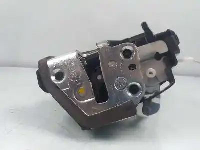 Автозапчастина б/у замок дверей заднього лівого для toyota auris (_e18_) 1.8 hybrid (zwe186_) посилання на oem iam 6906005050  