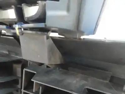 Peça sobressalente para automóvel em segunda mão para choques dianteiro por renault megane ii berlina 5p authentique referências oem iam 8200460209  8200460210