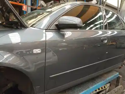 Recambio de automóvil de segunda mano de puerta delantera izquierda para audi a4 berlina (8e) 1.9 tdi referencias oem iam 8e0831051  