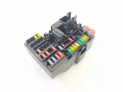 Second-hand car spare part fuse box unit for opel adam glam ecoflex oem iam references 2b0z4010f