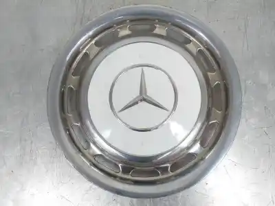 Pièce détachée automobile d'occasion CAPUCHONS DE MOYEUX pour MERCEDES-BENZ CLASE E (W123) BERLINA+COUPE  Références OEM IAM   