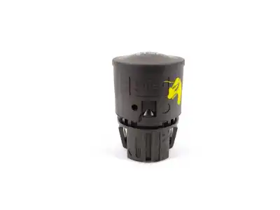 Автозапчастина б/у стартер для renault captur intens посилання на oem iam 503211r  1927937