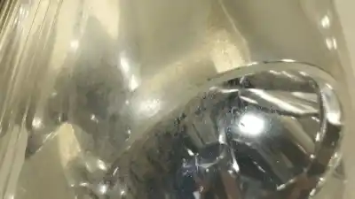 Автозапчастина б/у ліва фара для toyota corolla verso (r1) 2.0 d-4d luna посилання на oem iam 811700f010  