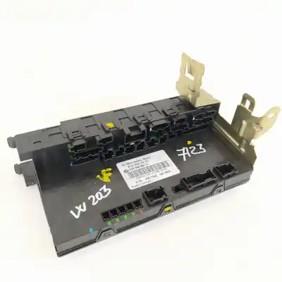 Recambio de automóvil de segunda mano de caja reles / fusibles para mercedes-benz clase c berlina 2.0 compresor referencias oem iam   