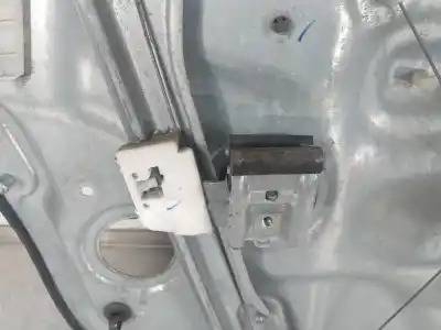 Second-hand car spare part passenger side right window regulator for kia cee´d active oem iam references 824801h070  