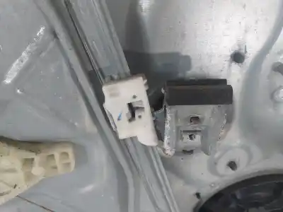 Second-hand car spare part passenger side right window regulator for kia cee´d active oem iam references 824801h070  