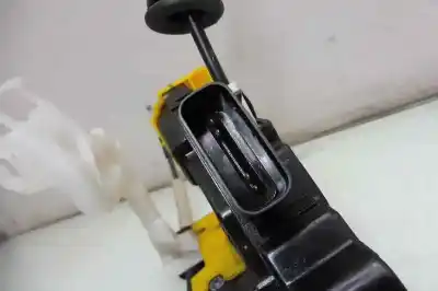 Second-hand car spare part front right door lock for kia cee´d concept oem iam references 81320a2110  