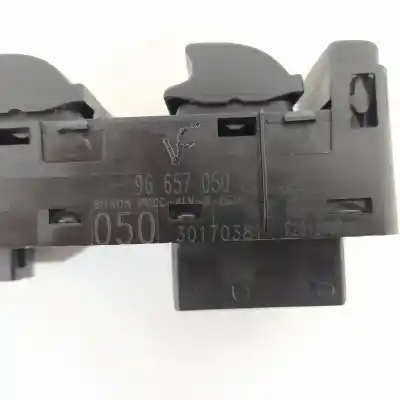 Peça sobressalente para automóvel em segunda mão botão / interruptor elevador vidro dianteiro esquerdo por citroen c4 lim. collection referências oem iam 96657050zd  