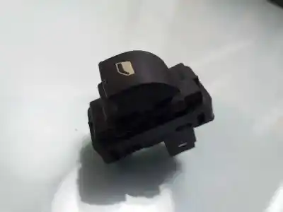 Pezzo di ricambio per auto di seconda mano comando alzacristalli posteriori destro per peugeot 308 sw premium riferimenti oem iam 96573850xt