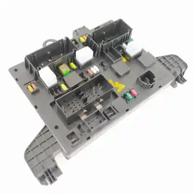 Tweedehands auto-onderdeel relais/zekeringenkastje voor opel zafira tourer excellence oem iam-referenties 13449202