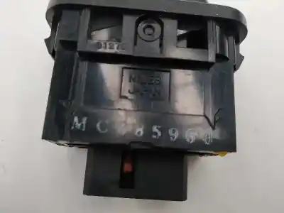 Second-hand car spare part hazard warning lights for mitsubishi canter 01/96 -> 3.9 diesel oem iam references mc885960  