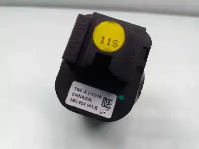 Автозапчасти б/у управление зеркалом за skoda octavia combi (5e5) ambition ссылки oem iam 5e0959565b  