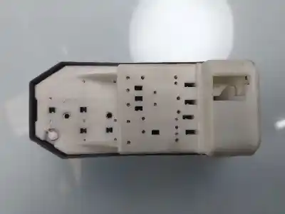 Second-hand car spare part left front power window switch for toyota yaris active oem iam references 192926  