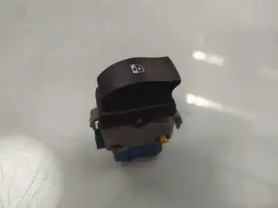 Автозапчасти б/у выключатель переднего правого окна за renault kangoo expression profesional ссылки oem iam 8200476809  