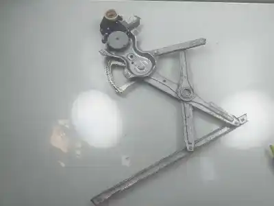 Pièce détachée automobile d'occasion léve glace avant droit pour toyota verso active références oem iam 698100f021