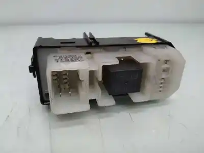 Second-hand car spare part rear left power window switch for lexus is200 (ds2/is2) 220d oem iam references 8403053020  