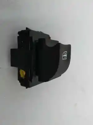 Tweedehands auto-onderdeel schakelaar rechts voor ruit voor renault scenic iii grand dynamique oem iam-referenties 809600018r
