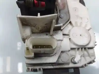 Автозапчастина б/у замок заднього правого дверя для dodge caliber se посилання на oem iam p04589414  