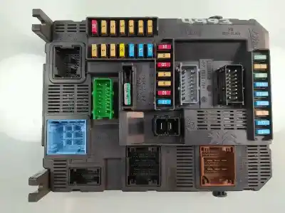 Tweedehands auto-onderdeel relais/zekeringenkastje voor peugeot 2008 (--.2013->) style oem iam-referenties 9807532080