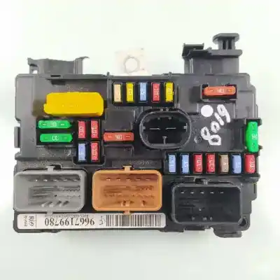 Second-hand car spare part fuse box unit for peugeot 207 207 3p oem iam references 9667199780  bsmr09